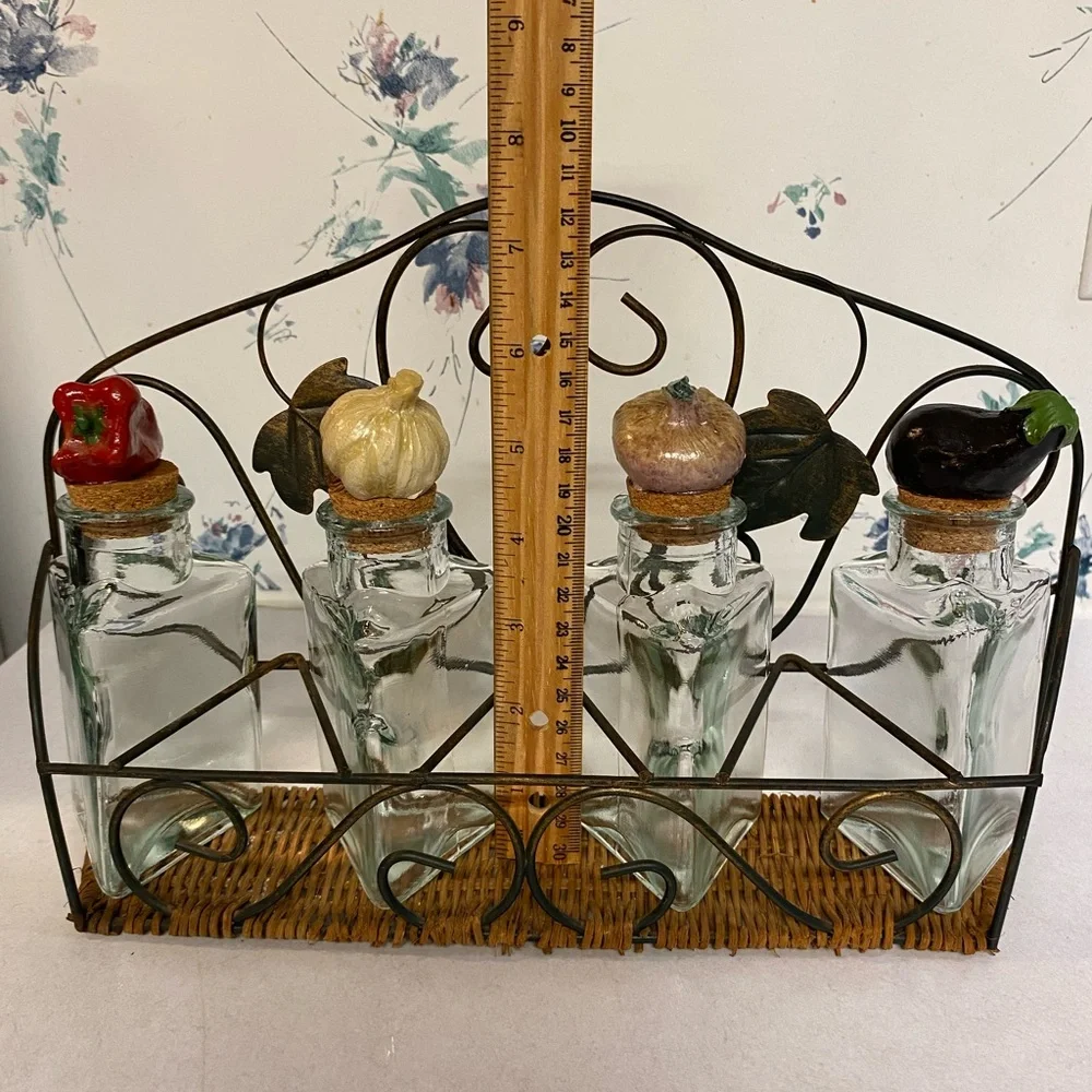 Farmhouse Cottage Country 4 Piece Spice Jar Set with Rack.